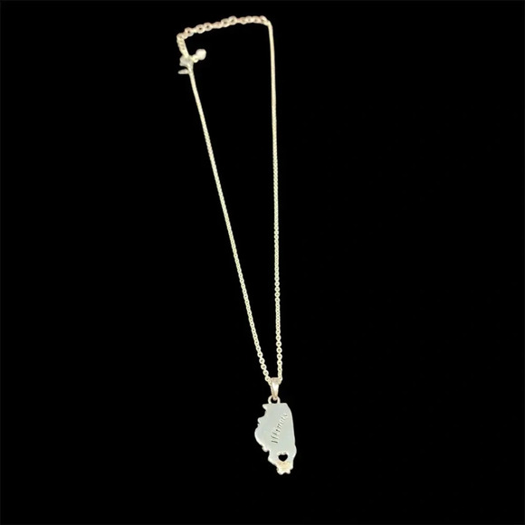 Avon Illinois pendant necklace 21” adjustable length - Picture 1 of 4